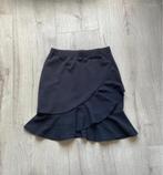 Elegante zwarte dames rok, Kleding | Dames, Rokken, Maat 38/40 (M), Zwart, Ophalen of Verzenden, Zo goed als nieuw