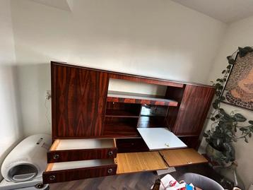 Vintage kast beschikbaar voor biedingen