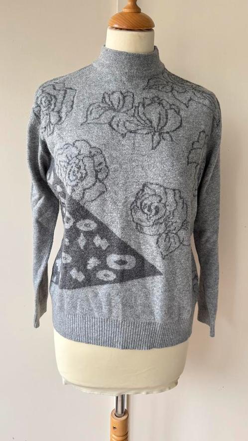 Vintage trui wol cashmere grijs antraciet rozen 38 40 zacht, Kleding | Dames, Truien en Vesten, Zo goed als nieuw, Maat 38/40 (M)