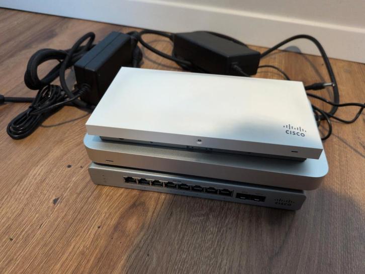 Cisco Meraki MX64, MS120-8LP PoE, MR33 Set, Computers en Software, Netwerk switches, Zo goed als nieuw, Ophalen of Verzenden