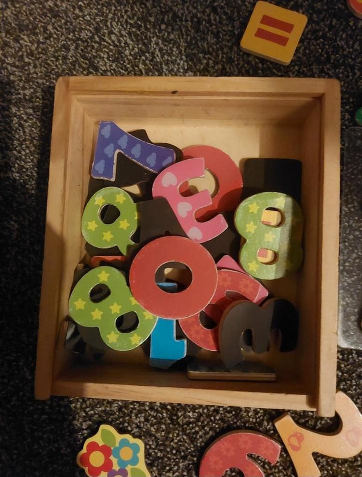 Houten Speelgoed Set - Cijfers en Vormen - magneten, Kinderen en Baby's, Speelgoed | Educatief en Creatief, Gebruikt, Rekenen