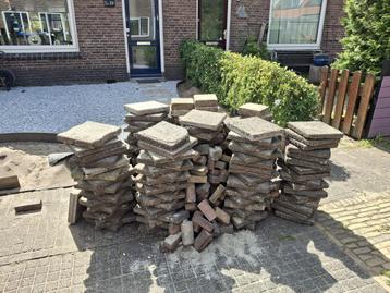 30x30 stenen en klinkers gratis afhalen beschikbaar voor biedingen