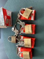 5 stuks Cisa sloten., Doe-het-zelf en Verbouw, Hang- en Sluitwerk, Ophalen of Verzenden, Zo goed als nieuw