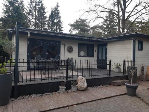 Chalet te koop met eigen grond in Oisterwijk, Caravans en Kamperen, Stacaravans, tot en met 2, Ophalen of Verzenden