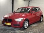 BMW 1-serie 114i 2015 Business line 5D ECC,ST.VERW,LED,PDC,1, Auto's, BMW, 1-Serie, 65 €/maand, Gebruikt, Euro 6