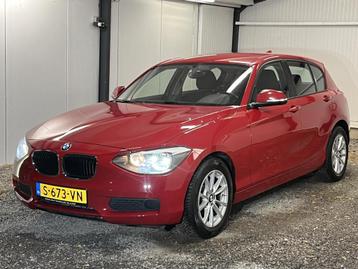 BMW 1-serie 114i 2015 Business line 5D ECC,ST.VERW,LED,PDC,1 beschikbaar voor biedingen