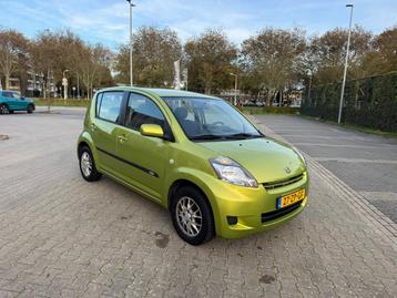 Daihatsu Sirion 2 1.3-16V Prestige Automaat beschikbaar voor biedingen