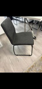 4 STUKS STOELLEN Z.G.A.N GRIJS KLEUR STOF ZIET NOG ALS NIEUW, Huis en Inrichting, Stoelen, Ophalen, Zo goed als nieuw, Grijs, Stof