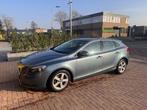 Volvo V40 1.6 D2 115PK 2013 Blauw _ nieuwe APK, Voorwielaandrijving, Zwart, 4 cilinders, Blauw
