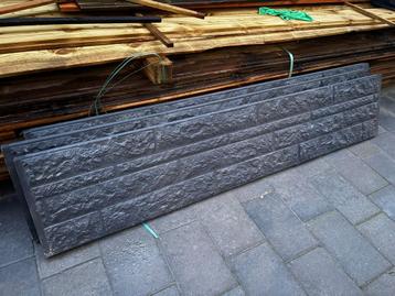 Betonplaten rotsmotief - 1,80m breed beschikbaar voor biedingen