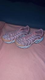 Nike Air Max Plus TN Roze/Zwart - Goede Staat, Kleding | Dames, Schoenen, Ophalen of Verzenden, Gedragen, Roze, Sneakers of Gympen