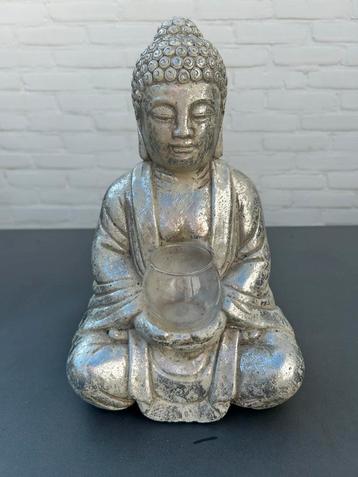 Boeddhabeeld met theelichthouder - Cement beschikbaar voor biedingen