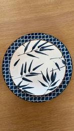 GRATIS Borden, Huis en Inrichting, Keuken | Servies, Ophalen, Gebruikt, Bord(en), Overige stijlen