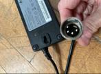 Oplader 4 pins, Ophalen of Verzenden, Zo goed als nieuw