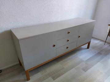 Dressoir 169 l x46 d x 74 h