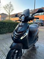 Piaggio zip 2021 E5 4 takt, Fietsen en Brommers, Scooters | Piaggio, Ophalen, Zo goed als nieuw, Benzine, Zip