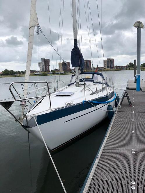 Te koop mooie snelle Jouet 32, Watersport en Boten, Kajuitzeilboten en Zeiljachten, Gebruikt, Tourjacht of Cruiser, Polyester