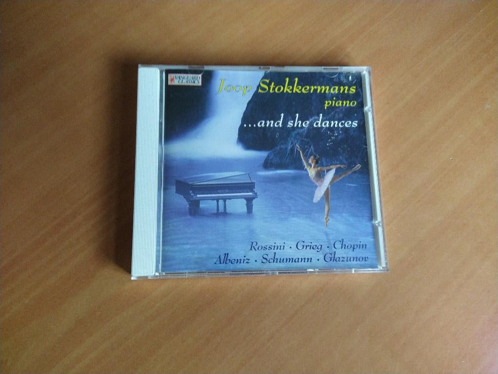 CD Joop Stokkermans, piano ... and she dances., Ophalen of Verzenden, Romantiek, Zo goed als nieuw, Kamermuziek
