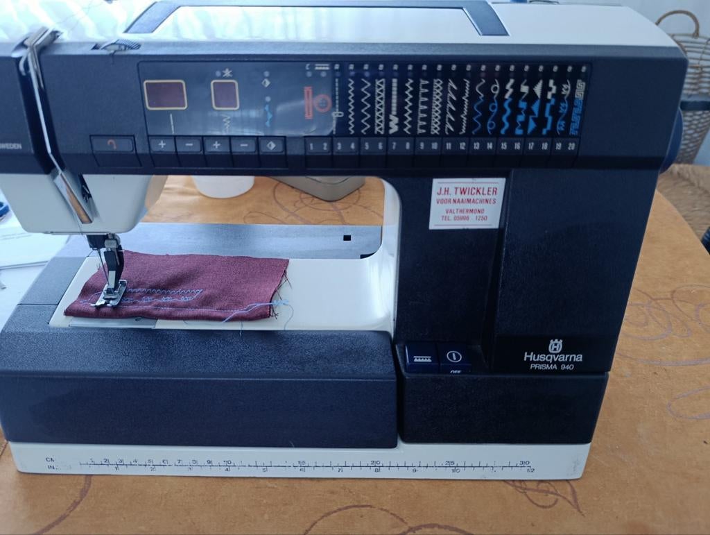 Husqvarna 940 naaimachine, Hobby en Vrije tijd, Naaimachines en Toebehoren, Ophalen of Verzenden, Gebruikt, Naaimachine, Husqvarna