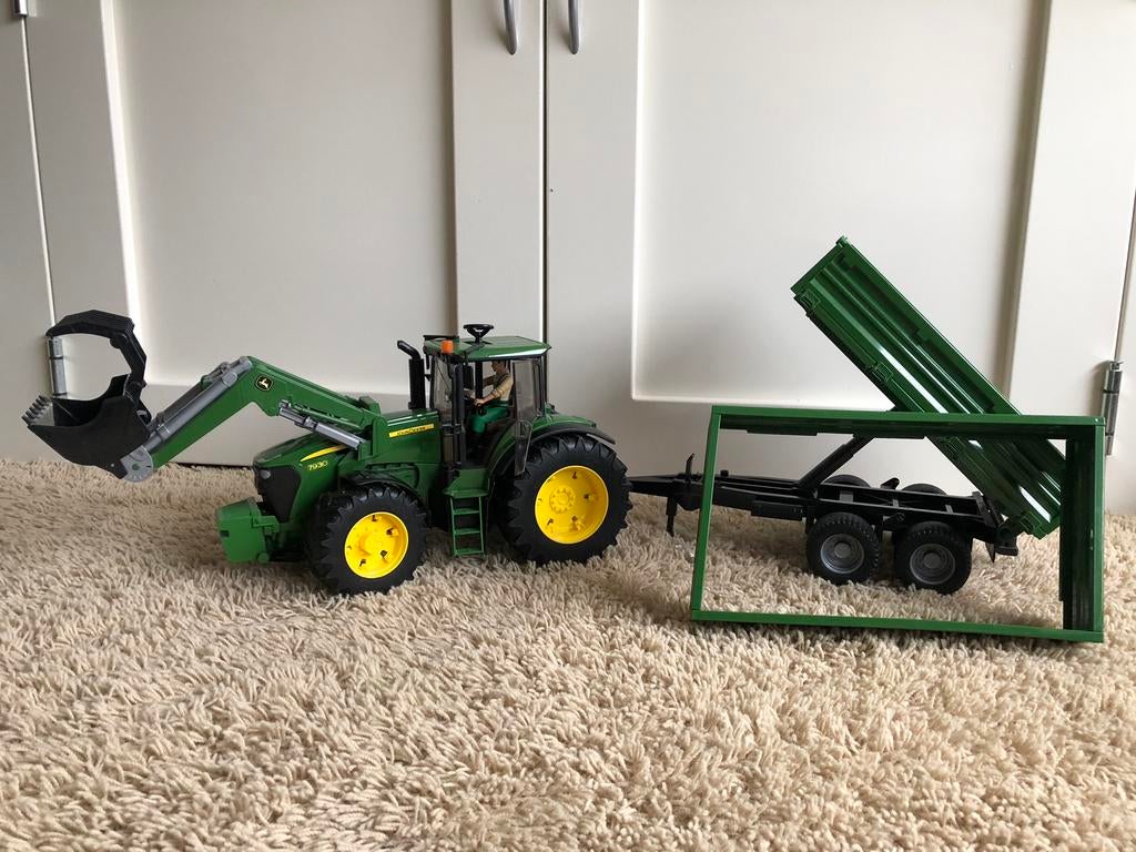 Bruder John Deere trekker, Ophalen, Zo goed als nieuw