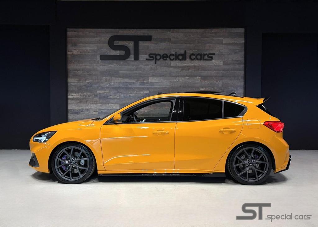 Ford Focus 2.3 EcoBoost ST-3|Pano|Orange Fury, Auto's, 1408 kg, Gebruikt, Met garantie (alle), 2300 cc