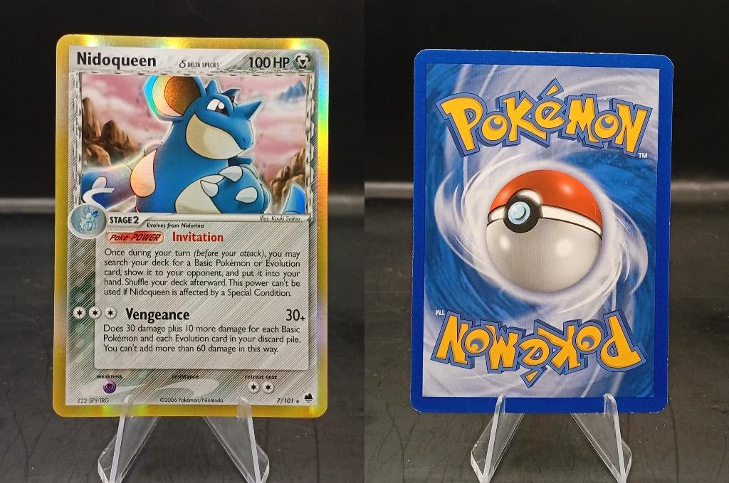 Nidoqueen δ Delta Species Reverse holo (DF 7) - Excellent, Ophalen of Verzenden, Zo goed als nieuw, Losse kaart