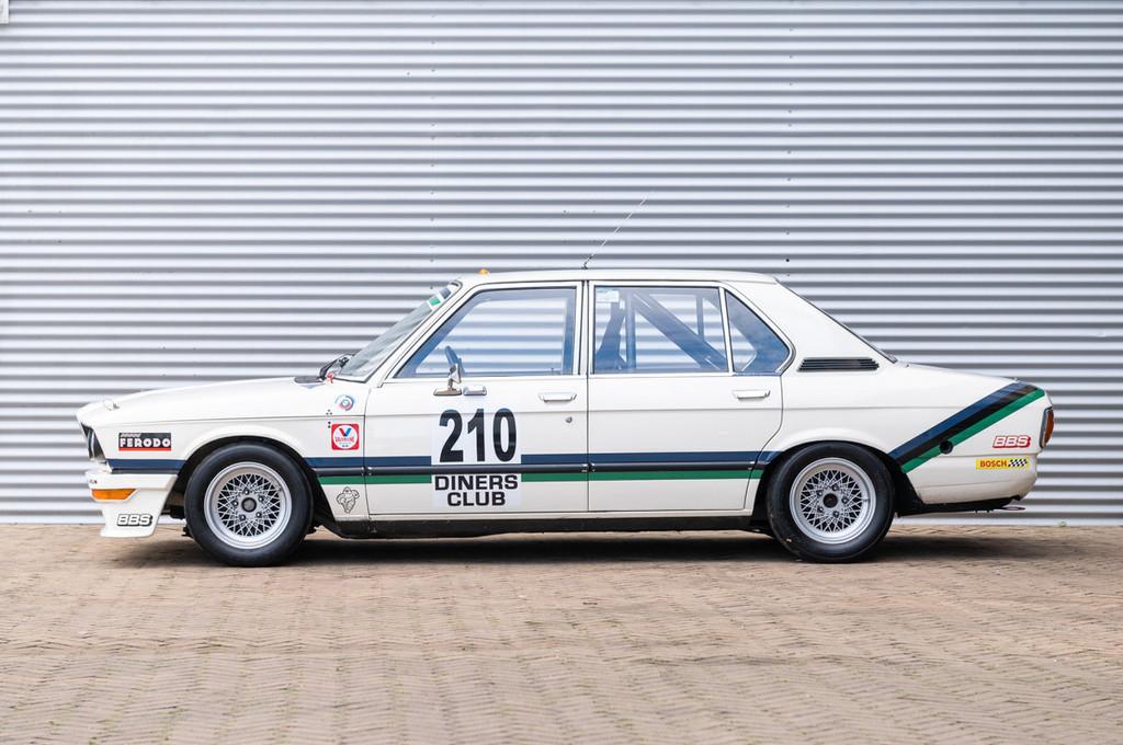 BMW 5 Serie 530i 1B Historic race car (bj 1977), 230 pk, 1 stoelen, Wit, Origineel Nederlands