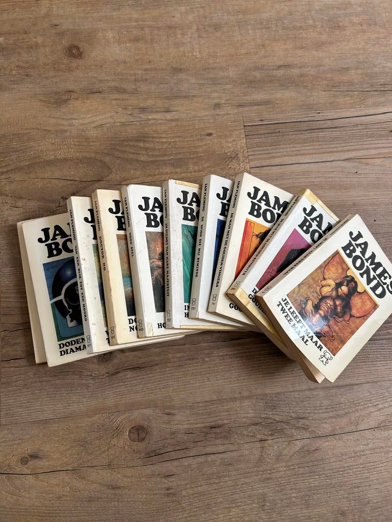 10 James Bond pockets uit de jaren '70 - Gratis of Merci!, Boeken, Romans, Ophalen, Gelezen