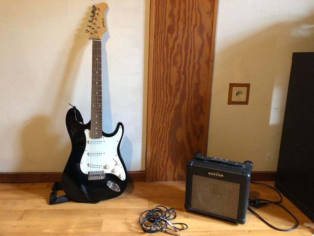 Elektrische gitaar met versterker, Muziek en Instrumenten, Gebruikt, Met versterker, Solid body, Ophalen