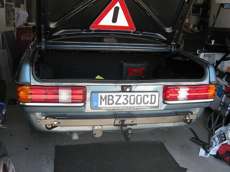 GEZOCHT trekhaak mercedes w123 sedan 1980, Ophalen of Verzenden, Universele onderdelen