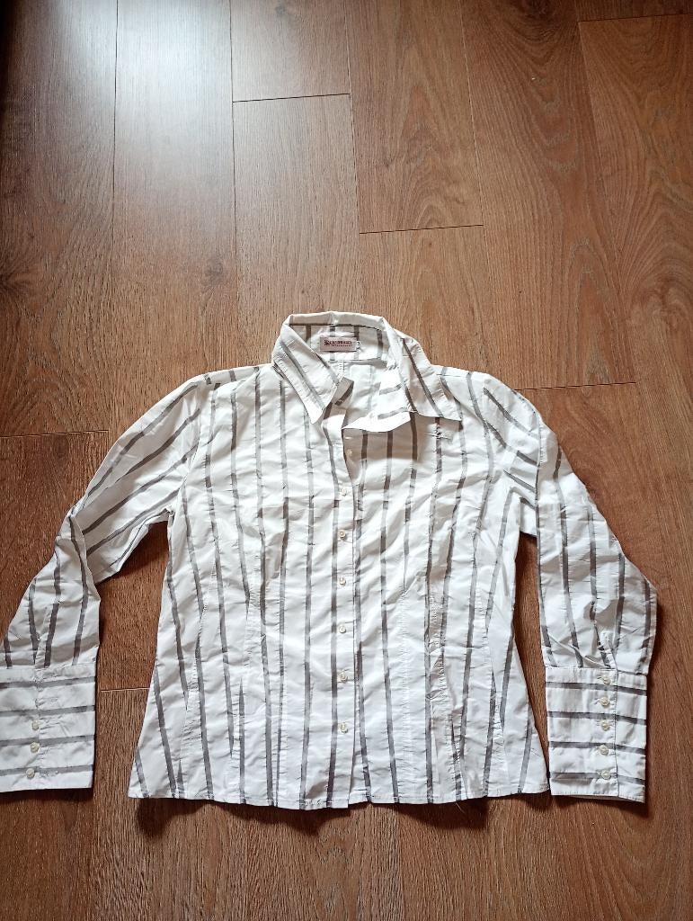 Mooie wit/grijs gestreepte blouse mt 42, Wit, Maat 42/44 (L), Ophalen of Verzenden, Zo goed als nieuw
