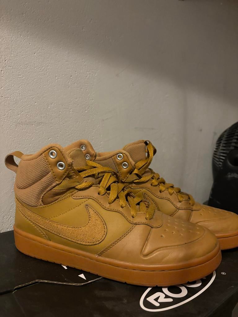 Nike schoenen, Kleding | Dames, Schoenen, Geel, Ophalen of Verzenden, Sneakers of Gympen, Zo goed als nieuw