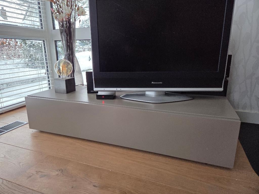 Laatste kans: modern TV-meubel, Ophalen, 100 tot 150 cm, Zo goed als nieuw, Minder dan 100 cm