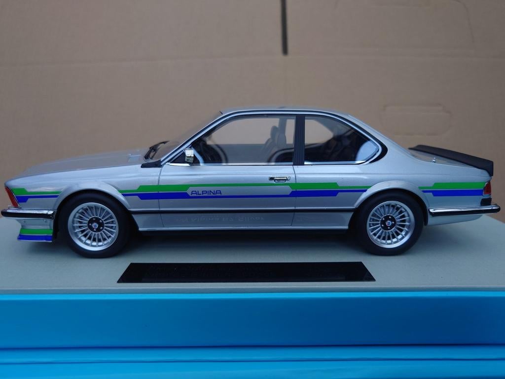 BMW Hennessy Tesla 1:18, Hobby en Vrije tijd, Modelauto's | 1:18, Ophalen of Verzenden, Zo goed als nieuw, Overige merken