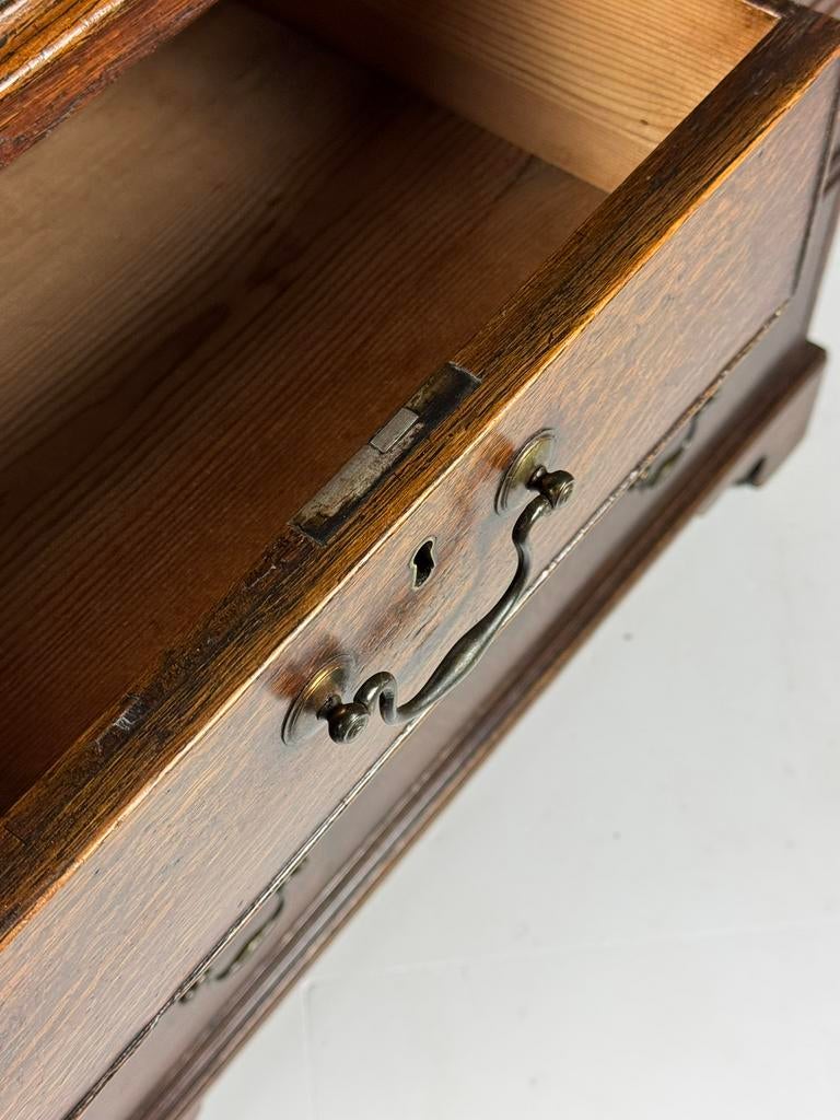 Ladekast Engels antiek ca. 1780, Ophalen, Eikenhout, 50 tot 100 cm, Zo goed als nieuw