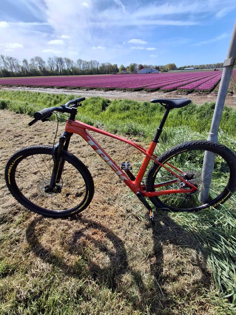 Trek procaliber 9.5 gen 3 lava  , maat L , slechts €1550,-, Fietsen en Brommers, Ophalen, Hardtail, 45 tot 49 cm, Nieuw