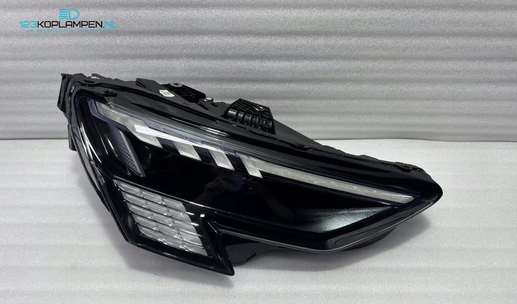 Audi RS3 S3 8Y Matrix Full Led koplamp links rechts, Ophalen, Gebruikt, -, -