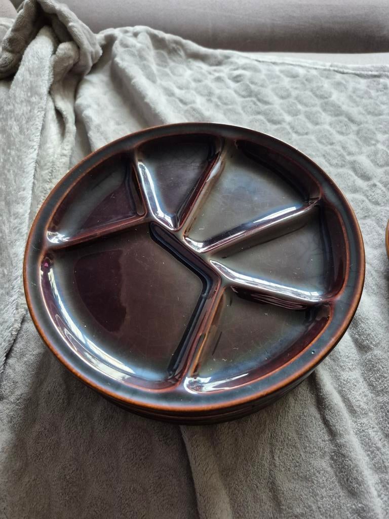 Gourmet borden met schotels, Ophalen