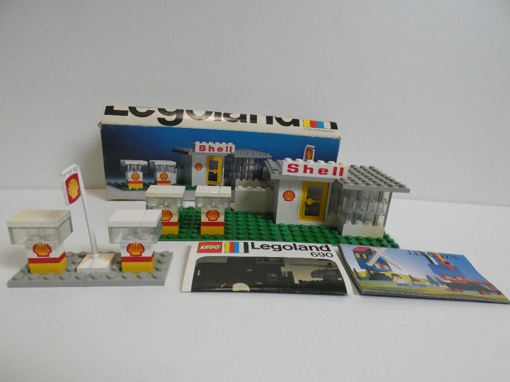 te koop vintage Lego set 690, Shell tankstation, Compleet, Lego, Ophalen of Verzenden, Zo goed als nieuw