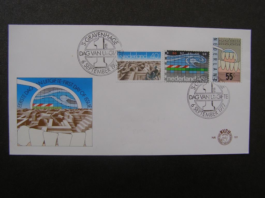 FDC 1977: NVPH 161;  Herdenkingszegels; onbeschreven, Postzegels en Munten, Postzegels | Eerstedagenveloppen, Ophalen of Verzenden