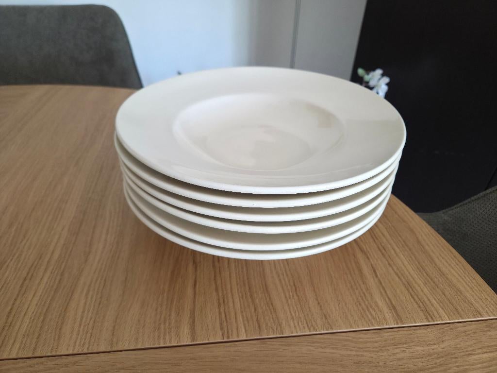 Borden (pasta), Huis en Inrichting, Keuken | Servies, Ophalen, Gebruikt, Bord(en), Overige stijlen