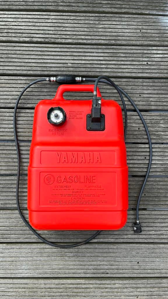Yamaha brandstoftank met slang en meter (25 liter), Ophalen of Verzenden, Gebruikt, Motor en Techniek