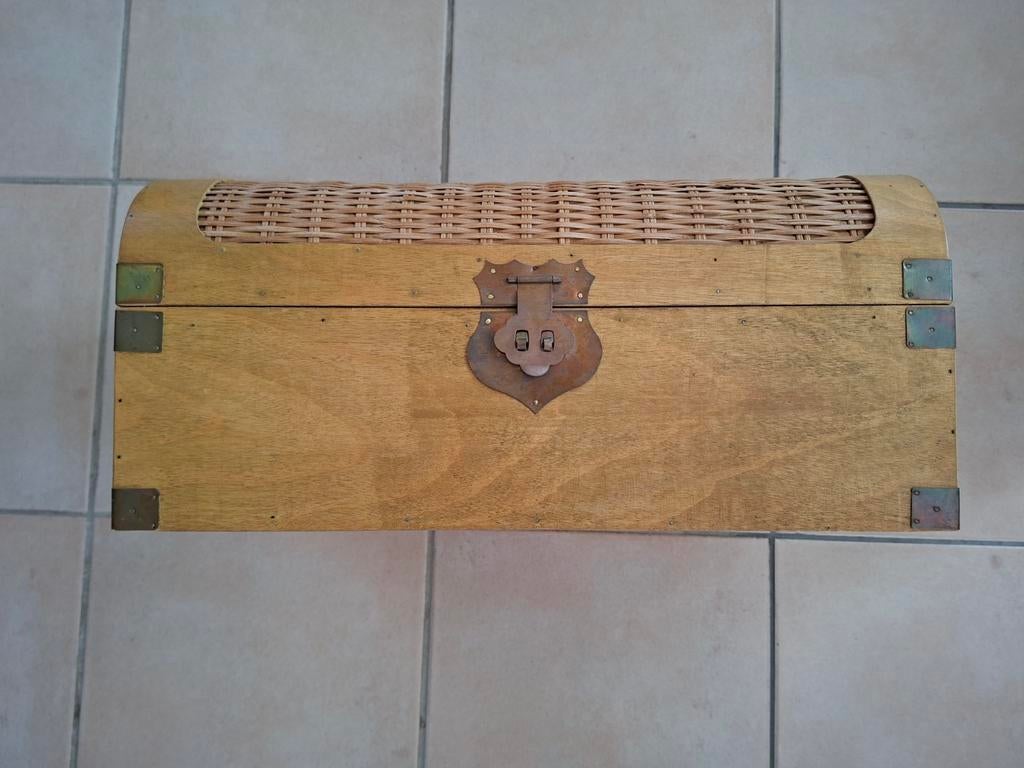 Kist van hout met riet, Ophalen, Minder dan 50 cm, Minder dan 50 cm