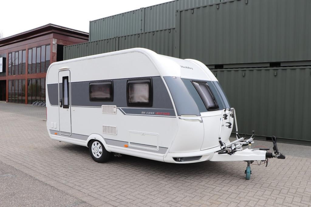 Hobby 440 SF DeLuxe 2017 – Airco, Mover, Voortent (z.g.a.n.), Hobby, Treinzit, Particulier, Koelkast