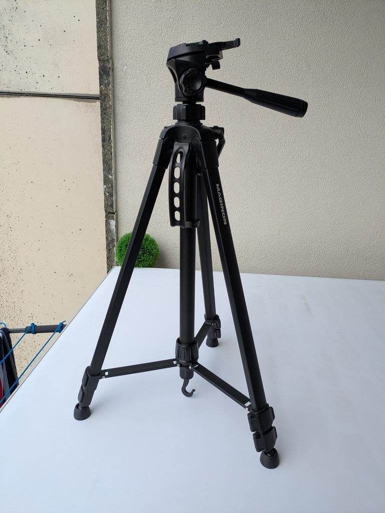 Maginon driepoot statief - Zo goed als nieuw, Zo goed als nieuw, 150 tot 175 cm, Met balhoofd, Ophalen of Verzenden