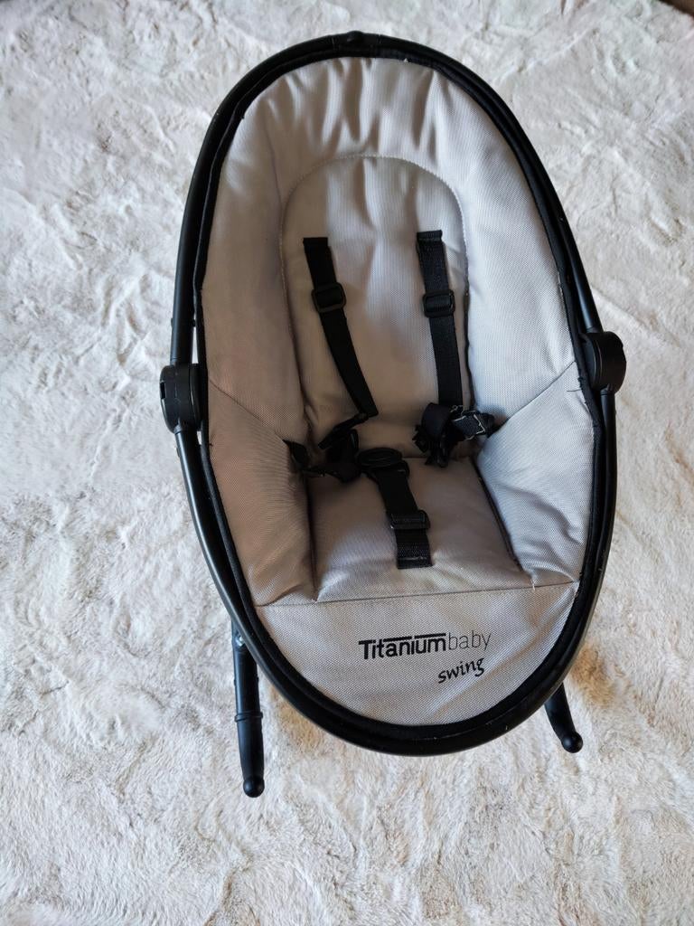 Titanium Baby Swing - Comfortabele babyschommel, Gebruikt, Schommelstoel, Met gordel(s) of riempje(s), Ophalen