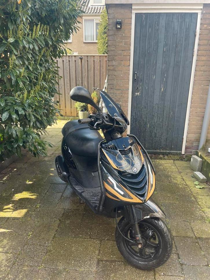 Piaggio zip iget 80cc, Fietsen en Brommers, Scooters | Piaggio, Ophalen of Verzenden