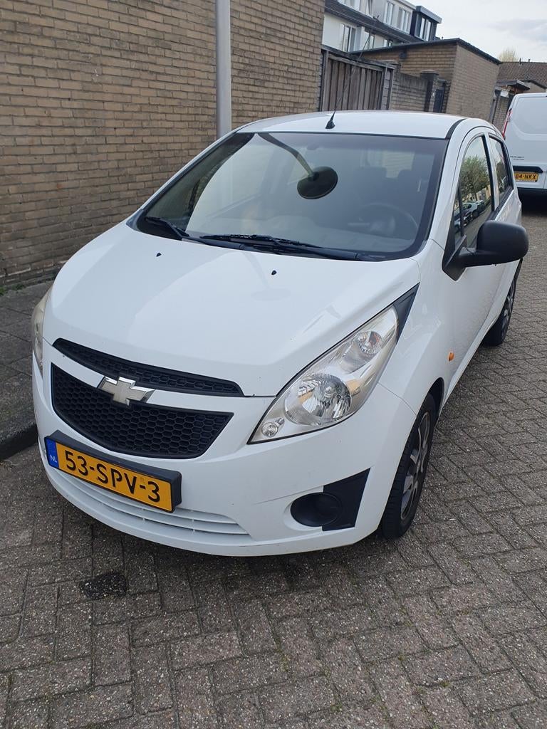 Chevrolet Spark 1.0 Bifuel 2011 Wit, Auto's, Chevrolet, 37 €/maand, 4 cilinders, Wit, Origineel Nederlands