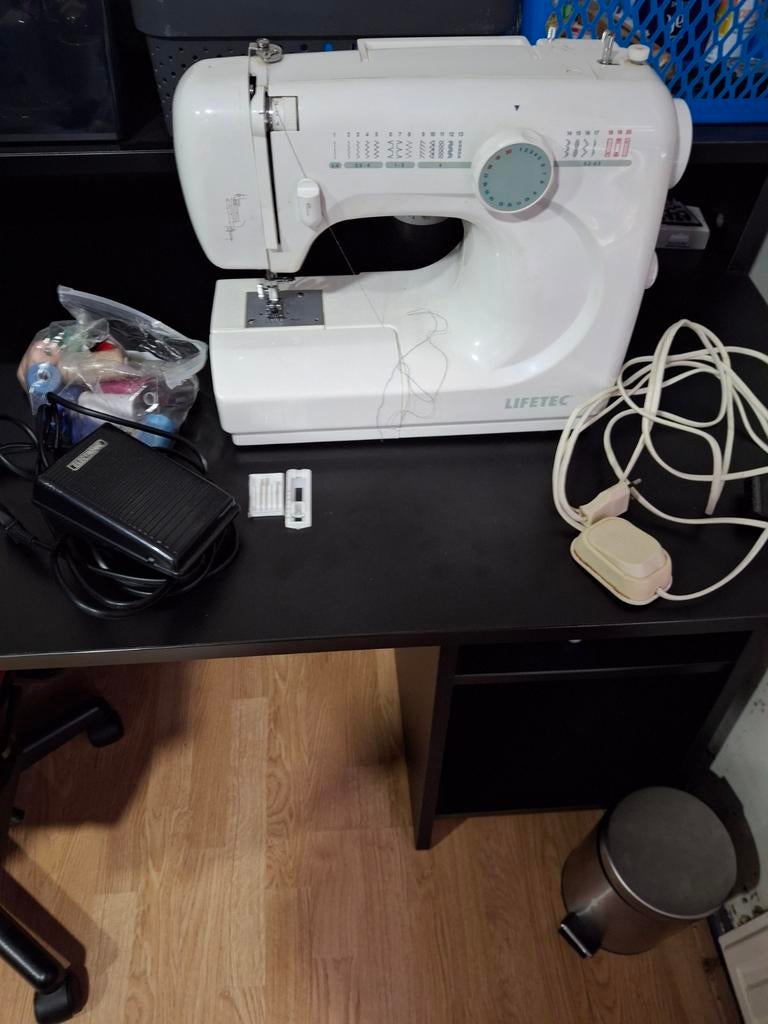 Lifetec naaimachine met voetpedaal, Ophalen of Verzenden