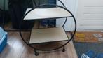Bijzettafel met 2 niveaus en wieltjes, Huis en Inrichting, Tafels | Bijzettafels, 45 tot 60 cm, Gebruikt, Metaal of Aluminium